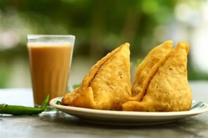 ਹਿਮਾਚਲ ਵਿੱਚ ਸਮੋਸਿਆਂ ਦੀ ਦਾਅਵਤ ’ਤੇ ਸਿਆਸਤ