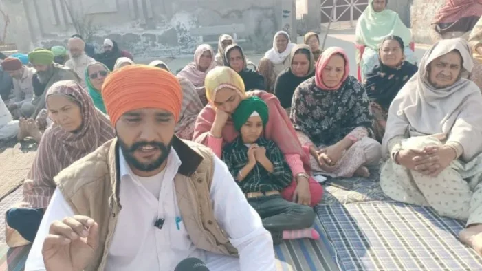 ਕਿਸਾਨ ਆਗੂ ਡੱਲੇਵਾਲ ਦੇ ਪਿੰਡ ਅੱਜ ਨਹੀਂ ਬਾਲ਼ਿਆ ਕਿਸੇ ਨੇ ਚੁੱਲ੍ਹਾ