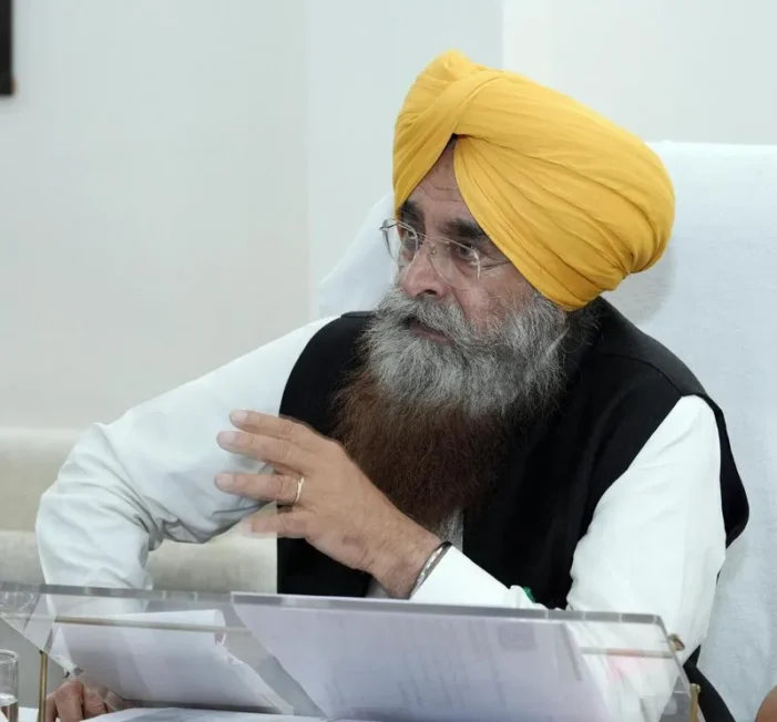 ਪਰਾਲੀ ਪ੍ਰਬੰਧਨ: ਪੰਜਾਬ ਸਰਕਾਰ ਵੱਲੋਂ 500 ਕਰੋੜ ਰੁਪਏ ਦੀ ਮੈਗਾ ਯੋਜਨਾ ਦਾ ਐਲਾਨ ਪਰਾਲੀ ਪ੍ਰਬੰਧਨ: ਪੰਜਾਬ ਸਰਕਾਰ ਵੱਲੋਂ 500 ਕਰੋੜ ਰੁਪਏ ਦੀ ਮੈਗਾ ਯੋਜਨਾ ਦਾ ਐਲਾਨ