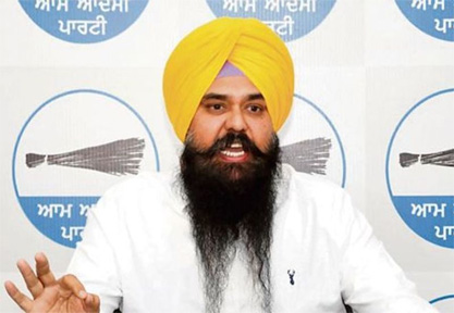 ਲੈਂਡ ਪੂਲਿੰਗ ਨੀਤੀ ਬਾਰੇ Tweet ਮਾਲਵਿੰਦਰ ਕੰਗ ਨੇ ਕੀਤੀ ਡਿਲੀਟ ਲੈਂਡ ਪੂਲਿੰਗ ਨੀਤੀ ਬਾਰੇ Tweet ਮਾਲਵਿੰਦਰ ਕੰਗ ਨੇ ਕੀਤੀ ਡਿਲੀਟ