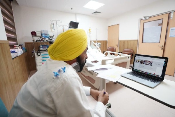 ਪੰਜਾਬ ਕੈਬਨਿਟ ਦੀ ਬੈਠਕ ’ਚ ਵਰਚੁਅਲੀ ਸ਼ਾਮਲ ਹੋਏ ਮੁੱਖ ਮੰਤਰੀ ਭਗਵੰਤ ਮਾਨ ਪੰਜਾਬ ਕੈਬਨਿਟ ਦੀ ਬੈਠਕ ’ਚ ਵਰਚੁਅਲੀ ਸ਼ਾਮਲ ਹੋਏ ਮੁੱਖ ਮੰਤਰੀ ਭਗਵੰਤ ਮਾਨ