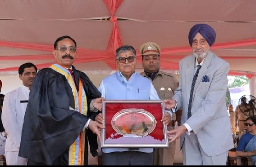 ਡੀ ਆਈ ਜੀ ਦੀ ਗ੍ਰਿਫਤਾਰੀ ਸੂਬੇ ਦੇ ਵੱਡੇ ਢਾਂਚੇ ’ਤੇ ਸਵਾਲੀਆ ਨਿਸ਼ਾਨ: ਰਾਜਪਾਲ ਕਟਾਰੀਆ ਡੀ ਆਈ ਜੀ ਦੀ ਗ੍ਰਿਫਤਾਰੀ ਸੂਬੇ ਦੇ ਵੱਡੇ ਢਾਂਚੇ ’ਤੇ ਸਵਾਲੀਆ ਨਿਸ਼ਾਨ: ਰਾਜਪਾਲ ਕਟਾਰੀਆ